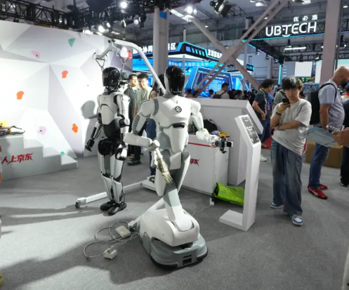 2026北京人工智能展会：大模型赋能机器人，开启智能产业新周期